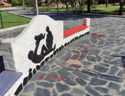 Vandalizaron la plaza San Agustín