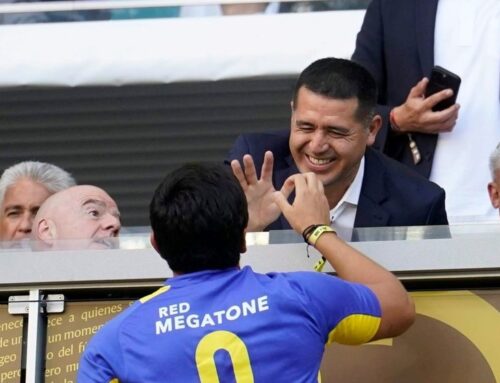 Boca pasa página y vuelve a mirar al exterior: el plan de Román para encontrar al 9 del 2026